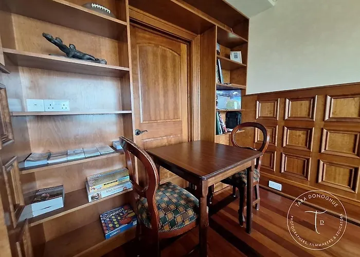 Tomies House * Laune Bridge